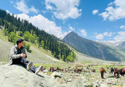 Kashmir Discovery Tour – From Jammu to Valleys